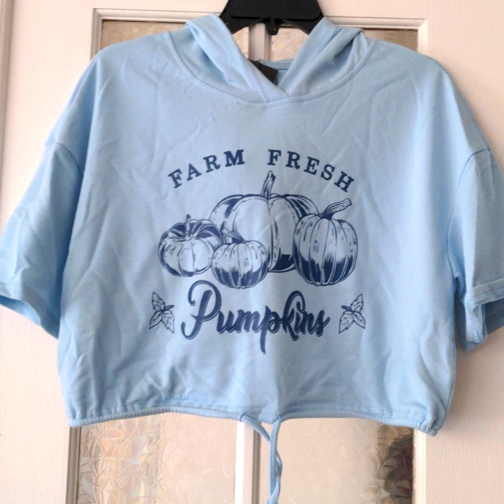 Crop top with hoodie